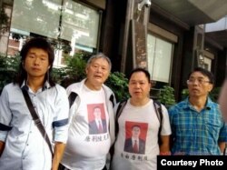 在广州中院外面声援的围观者。(博讯图片)