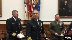 美军太平洋司令部司令哈里斯上将2018年2月14日在国会作证(美国之音莉雅拍摄)