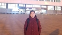 几年前为声援王全璋,维权人士许艳抵达天津南站后不久被警方控制 (许艳本人提供)