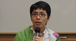 香港岭南大学文化研究系前助理教授、《独立媒体》创办人之一叶荫聪表示, 《端传媒》主要是报道中、港、台三地的新闻,涉及新加坡的内容比较少, 因此会“得罪”新加坡政府的机会应该不大 (美国之音/汤惠芸)