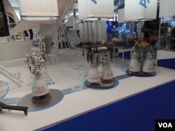 2013年莫斯科航展上展出的火箭发动机模型(美国之音白桦拍摄)