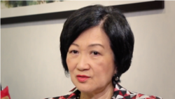 香港建制派领袖、原保安局长叶刘淑仪接受美国之音采访。(2019年10月10日)
