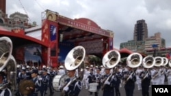 国防部示范军乐队(美国之音许波拍摄)