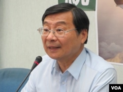 国民党立法院党团书记长曾铭宗 (美国之音张永泰拍摄)