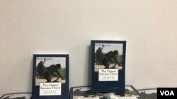 易思安新书《中国的侵略威胁》(美国之音钟辰芳拍摄)