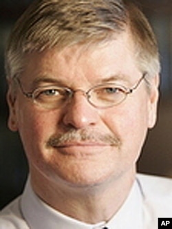 华盛顿律师马克.欧森