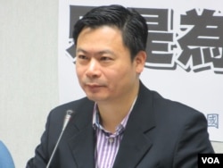 台湾执政党国民党立委吴育仁(美国之音张永泰拍摄)