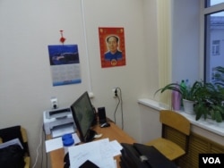 喀山大学孔子学院俄罗斯教师的办公室。(美国之音白桦拍摄)