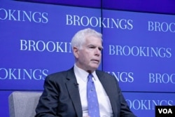 美国国家战争学院海洋战略教授伯纳科尔 (美国之音钟辰芳拍摄)