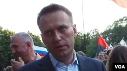 反对派领袖纳瓦尔尼在2012年莫斯科的一次反政府示威集会上。(美国之音白桦拍摄)