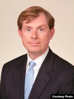 埃洛尼斯的律师 约翰•埃尔伍德