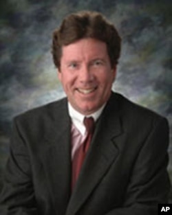 代表受害人家属的律师托马斯.麦隆