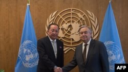 朝鲜外长李勇浩与联合国秘书长古特雷斯2017年9月23日会面(法新社)