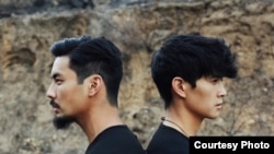 Aktor Yoshi Sudarso (kiri) dan Peter Sudarso (kanan) di Los Angeles, California (dok: Yoshi Sudarso)