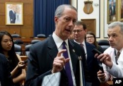 美国众议院军事委员会主席麦克·索恩伯里(Mac Thornberry)在国会与记者谈话(2017年4月5日)