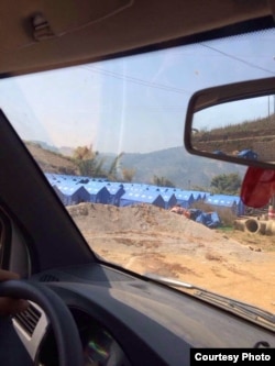 中国红十字会为难民搭建的新棚子。(边民杨先生提供)