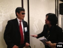 陈光诚接受VOA卫视记者亚微采访