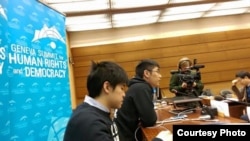 周永康(右)及岑敖晖日内瓦人权与民主高峰会上应邀演讲(香港学联facebook图片)