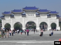 自由广场(中正纪念堂)-台北 (美国之音许波拍摄)