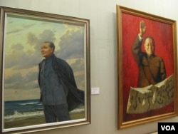 中国画展中的邓小平画像(美国之音张楠拍摄)