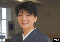 曾驻北京的日本纪实作家福岛香织 (美国之音记者歌篮提供)