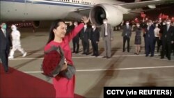 华为高管孟晚舟从加拿大抵达深圳宝安机场。(2021年9月25日)