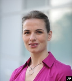 西东大学中国刑法问题专家玛格丽特.刘易斯