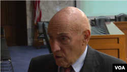 前五角大楼官员博思科2016年5月17日接受美国之音采访 (美国之音黎堡拍摄)