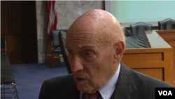 前五角大楼官员博思科2016年5月17日接受美国之音采访 (美国之音黎堡拍摄)