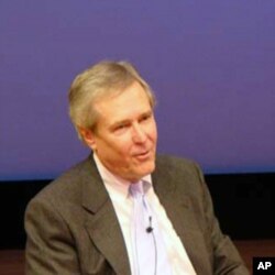 大西洋月刊的记者詹姆士费罗斯