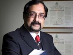 渥太华大学国家法教授门德斯。(本人提供)