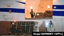 美国提供乌克兰安全援助抵达基辅机场(2022年1月25日)