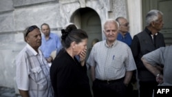 Hy Lạp đóng cửa các ngân hàng, máy rút tiền trên khắp nước