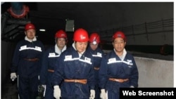 2014年1月19日魏鹏远视察山东一煤矿,这是他出事前最后一次公开露面(网络截图)