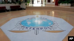 法国里昂的国际刑警组织总部入口大厅(2007年10月16日)。