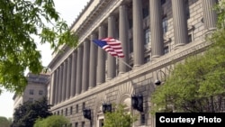 位于首都华盛顿的美国商务部大楼 