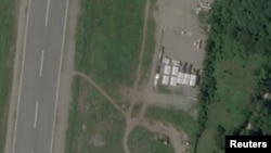 在菲律宾拉瓦格国际机场部署的美国新型提丰(Typhon)陆基导弹系统。(2024年9月13日)