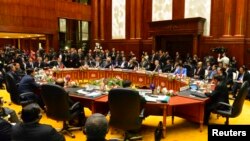 Trung Quốc muốn giải quyết vấn đề một cách riêng rẽ với từng nước một, chứ không phải giải quyết chung như mong muốn của Washington, Tokyo và một số nước hội viên ASEAN.