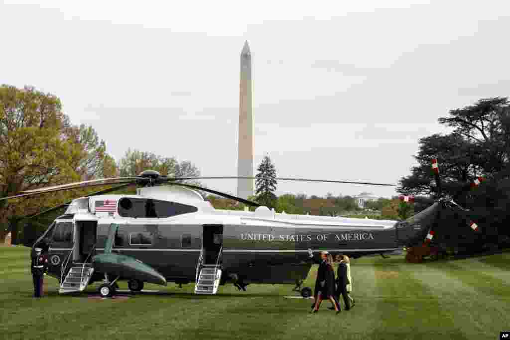 2018年4月23日,美国总统川普和第一夫人梅拉尼亚,法国总统马克龙和夫人布里吉特在白宫草坪上走向总统专用直升机陆战队一号,准备前往华盛顿故居弗农山庄。