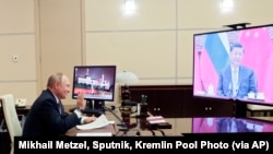 俄罗斯总统普京与中国国家主席习近平举行视频会议(2021年12月15日)