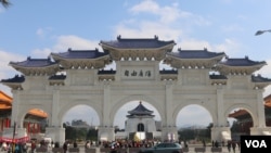 中正纪念堂前的自由广场 (美国之音 杨明 拍摄)