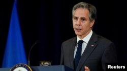 美国国务卿布林肯和乌克兰外长库列巴在华盛顿举行记者会（2022年2月22日）