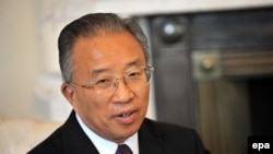 时任中国国务委员的戴秉国。(资料照)