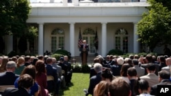 美国总统川普星期四在白宫宣布美国退出《巴黎气候协定》。(6月2日)