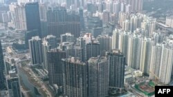 香港在经历一系列巨额赤字之后,正面临30年来最严峻的财政考验。