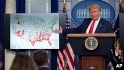 特朗普总统出席白宫记者会。(2020年7月23日)