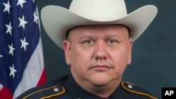 Sĩ quan cảnh sát Darren Goforth.