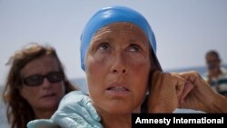 Vận động viên bơi đường dài kỳ cựu Diana Nyad