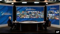 美国总统拜登与国务卿布林肯出席线上的“民主峰会”。(2021年12月9日)