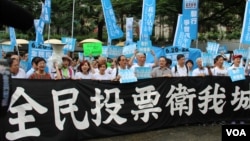 占领中环运动发起政改全民投票(美国之音海彦拍摄)